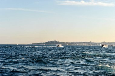 gün batımında Istanbul Boğaziçi'nin güzel manzara