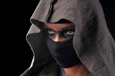 savaşçı kadını farklı tasarım kıyafetler