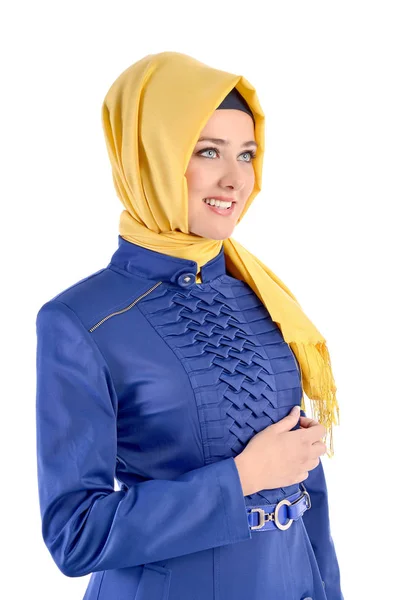 Beautiful young muslim woman in islamic fashion dress — Stock Photo, Image