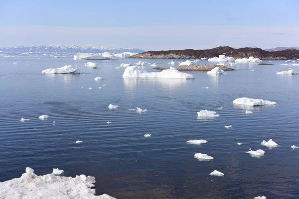 Ledovce v Severním ledovém oceánu v Grónsku — Stock fotografie