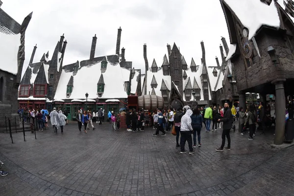 Harry potter huis bij universal studios in los angeles, Californië, usa. april 2016 — Stockfoto