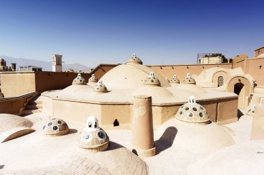 İran'ın geleneksel hamam çatısı. Eylül 2016