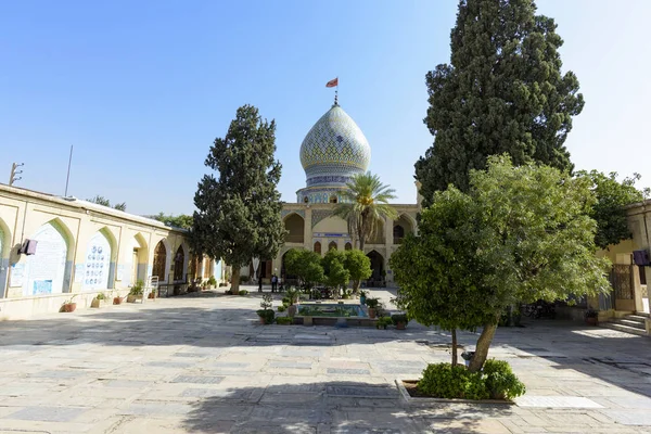 Ali inb Santuário sagrado Hamze em Shiraz, Irã. 11 de setembro de 2016 — Fotografia de Stock