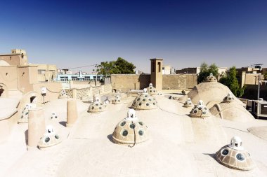 İran'ın geleneksel hamam çatısı. Eylül 2016