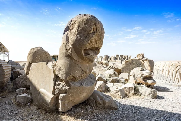 Ruines à Persépolis ville historique à Shiraz, Iran. septembre 2016 — Photo