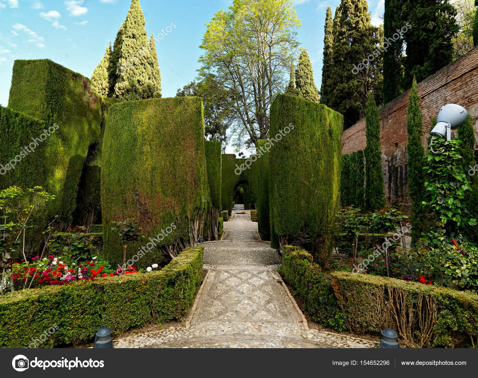 Palais de l�Alhambra, jardins, château, tour de guet et