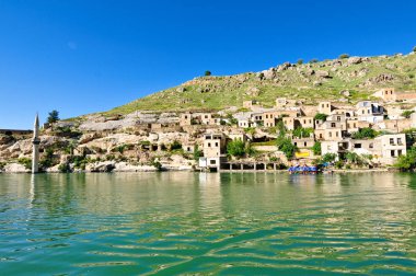 Ünlü Halfeti, şehir su altında yer