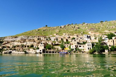Ünlü Halfeti, şehir su altında yer