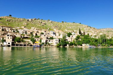 Ünlü Halfeti, şehir su altında yer
