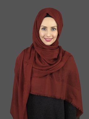 Genç Müslüman kadınlar eşarp ile Studio