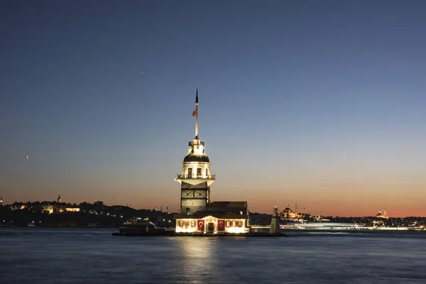 Πύργο Maiden στην Κωνσταντινούπολη — Φωτογραφία Αρχείου