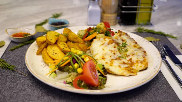 tabak pişmiş balık