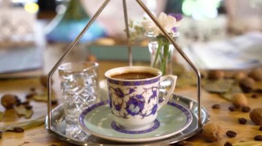 sıcak Türk kahve içmek hazır