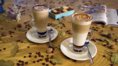 Kahve latte içmek hazır