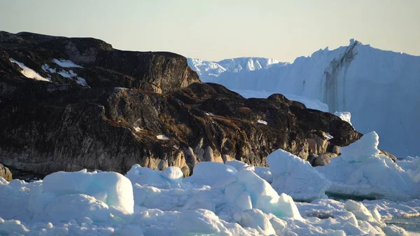 Ledovce v Severním ledovém oceánu v Grónsku — Stock fotografie