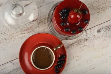 Türk kahvesi çöller ile kırmızı Kupası