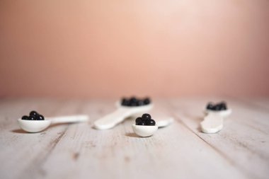 BlackBerry beyaz Seramik kaşık ile