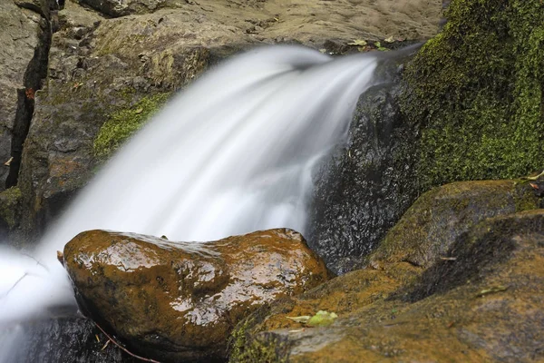 Vacker Natur Med Vattenfall Berget — Stockfoto