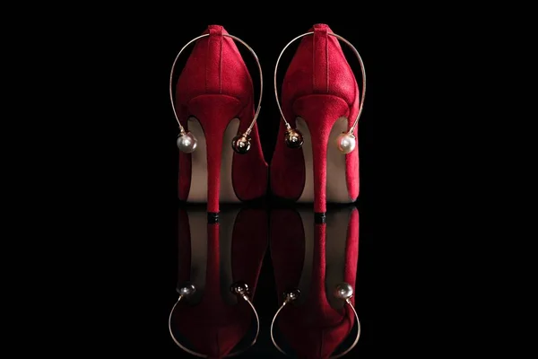 Mulher Vermelha Sapatos Salto Alto — Fotografia de Stock