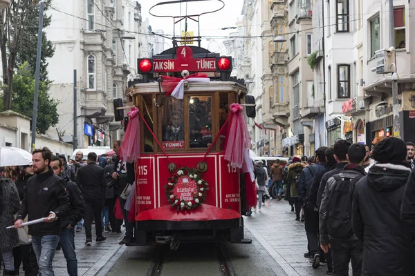 Red Tramway Istiklal Street Istanbul Turkey Jan 2018 — Stock Photo, Image