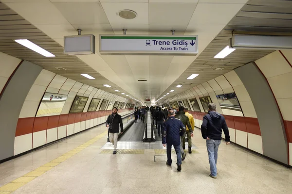 Σιδηροδρομικός Σταθμός Στην Κωνσταντινούπολη Τουρκία Δεκεμβρίου 2017 — Φωτογραφία Αρχείου