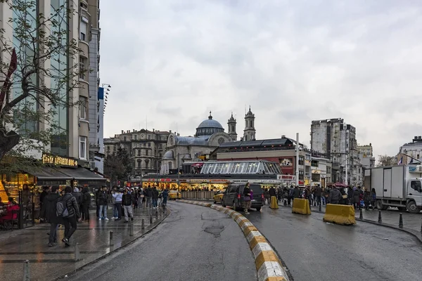 People Taksim Square Istanbul Turkey December 2017 — Stock Photo, Image