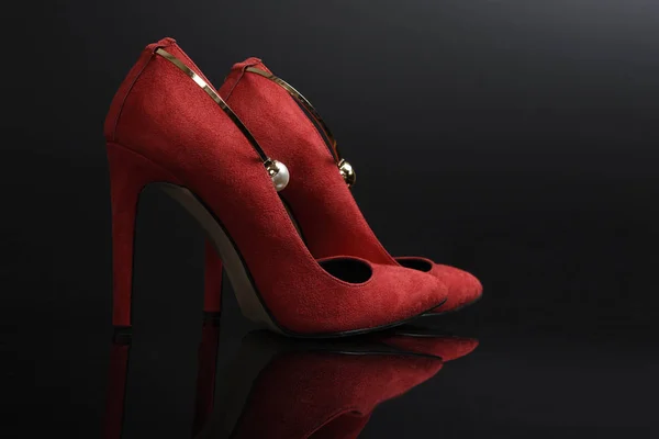 Zapatos Mujer Tacón Alto Rojo Moderno —  Fotos de Stock