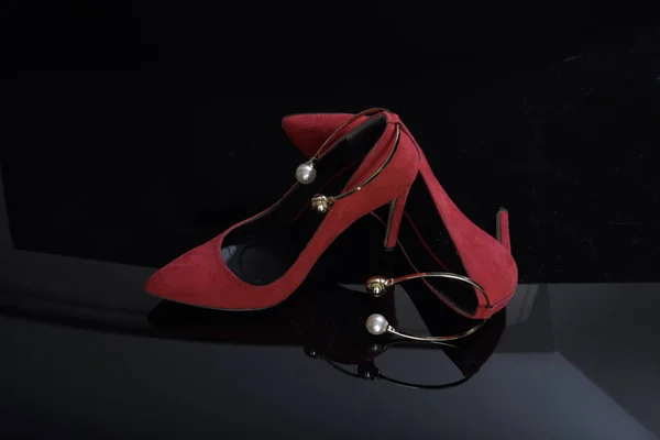 Roșu Tocuri Înalte Pantofi Femeie — Fotografie, imagine de stoc