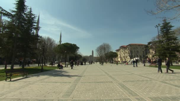 Люди Ходят Площади Султанатмет Истанбуле Индейка Апрель 2015 — стоковое видео