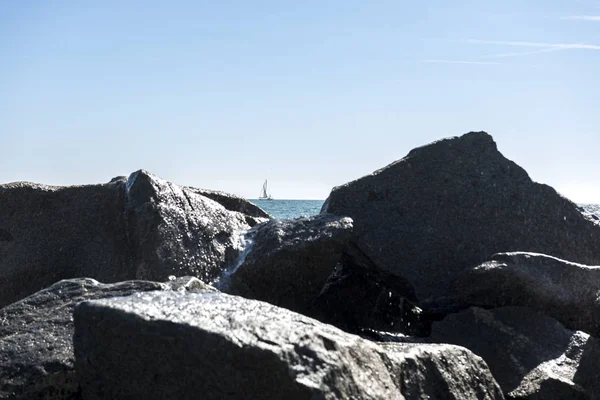 Kameny Pláži Santa Monice Kalifornii Střílet Dlouhé Expozice — Stock fotografie
