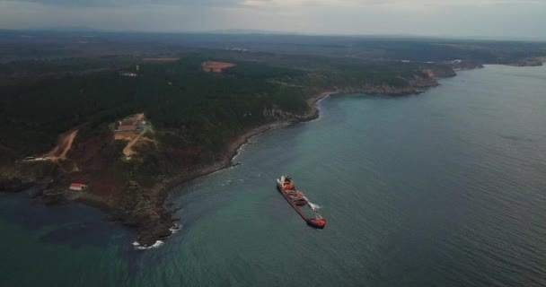 Luchtfoto Van Verlaten Gezonken Schip Istanbul Zee — Stockvideo