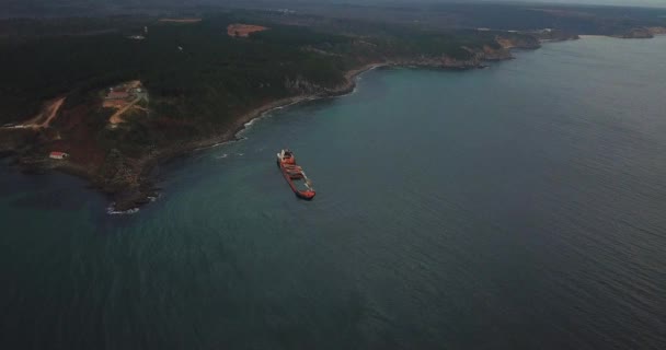 Vista Aerea Della Nave Abbandonata Affondata Mare Aperto — Video Stock