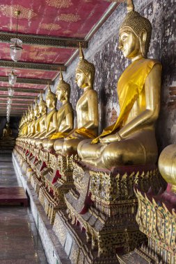 Bangkok, Tayland 'daki tapınaklarda Buda