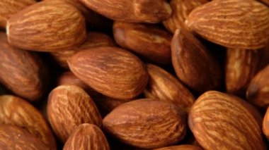 Soyulmuş badem fındıkları yakın çekim, makro çekim