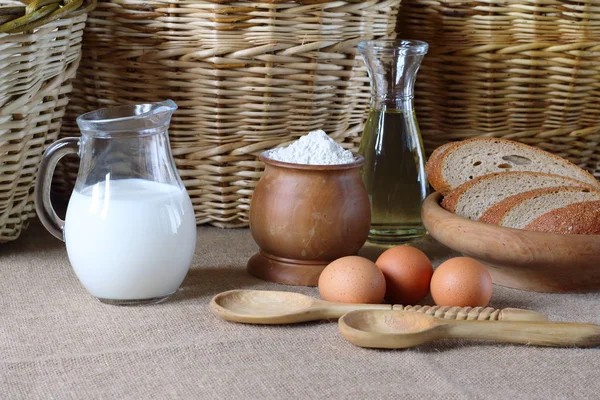 Composición de productos para hornear y comer . — Foto de Stock