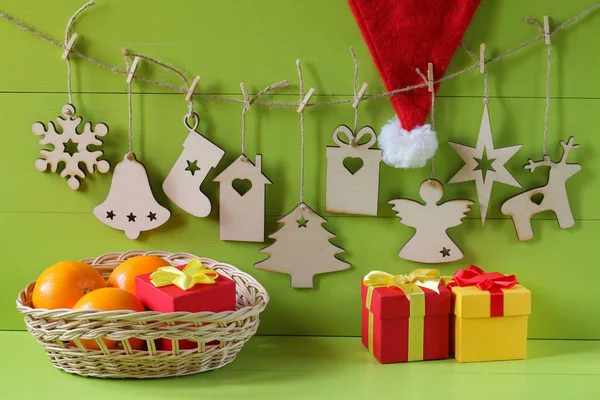 Decoraciones de Navidad y Año Nuevo de madera contrachapada . —  Fotos de Stock