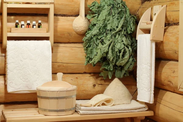 İç bir sauna ve banyo aksesuarları.
