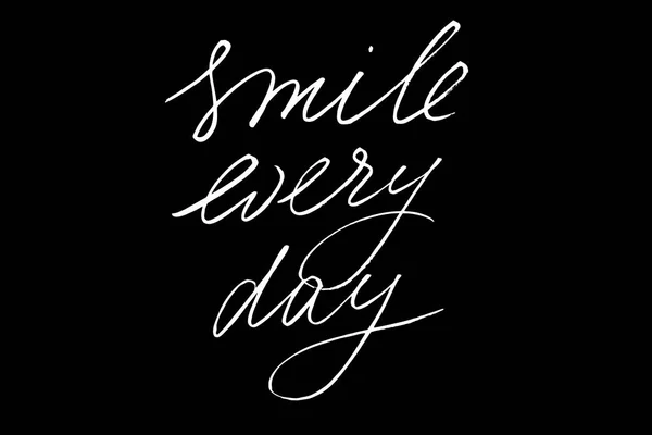 Smile Every Day Handwritten White Text Isolated Black Background Vector — ストックベクタ