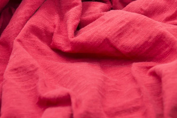 Dokulu Parlak Kırmızı Kumaşın Bir Fotoğrafı — Stok fotoğraf