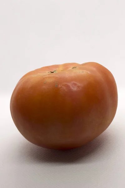 Esta Uma Fotografia Tomate Vermelho Isolado Fundo Branco — Fotografia de Stock