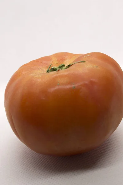 Dit Een Foto Van Een Rode Tomaat Geïsoleerd Een Witte — Stockfoto