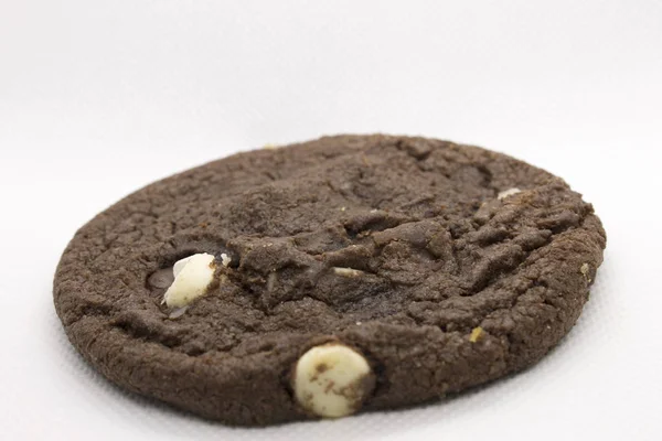 Photograph Double Chocolate Chip Cookie White Chocolate Chips Isolated White — Stock Photo, Image