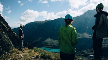 Mavi Göl Altay Rusya'ya gitmeyi daha önce sabah seyahat etmek