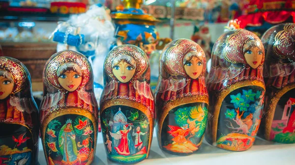 Pelotón adulto matryoshka muñecas — Foto de Stock