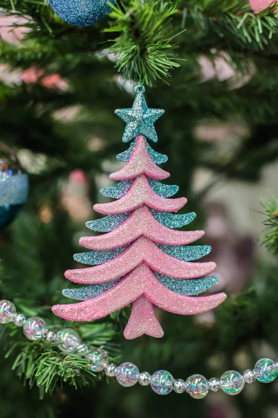 Χριστουγεννιάτικα Στολίδια Για Χριστουγεννιάτικο Δέντρο Χριστουγεννιάτικα Διακοσμητικά Παιχνίδια Όπως Έλατο — Φωτογραφία Αρχείου