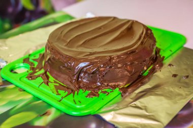 Cheesecake sıvı çikolata ile