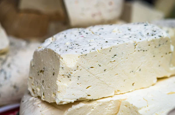 Morceaux de fromage aux épices — Photo