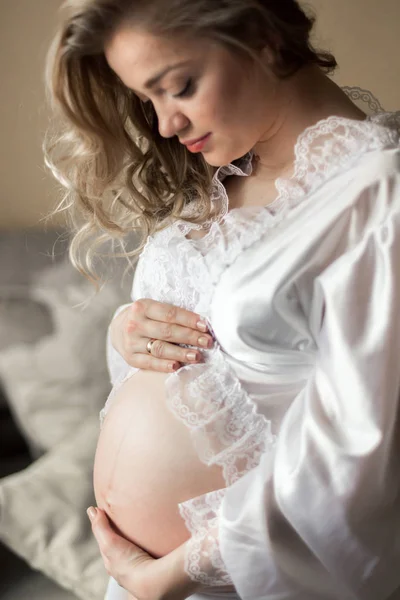 Retrato de mulher grávida — Fotografia de Stock