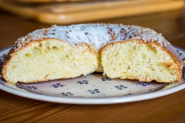 Börek bir plaka üzerinde