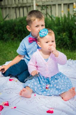 Kız ve erkek Bahçe